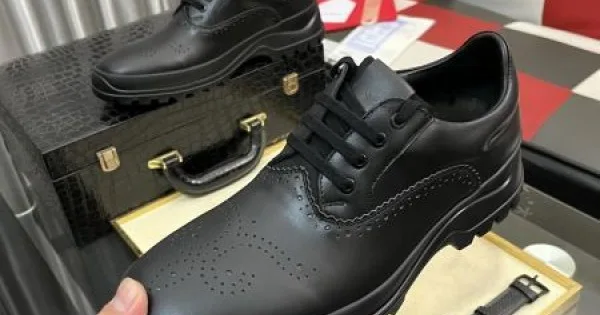 2025FW メンズ ビジネスシューズ FERRAGAMO サルヴァトーレ フェラガモ 販売店舗限定の特別モデル 商品画像 11