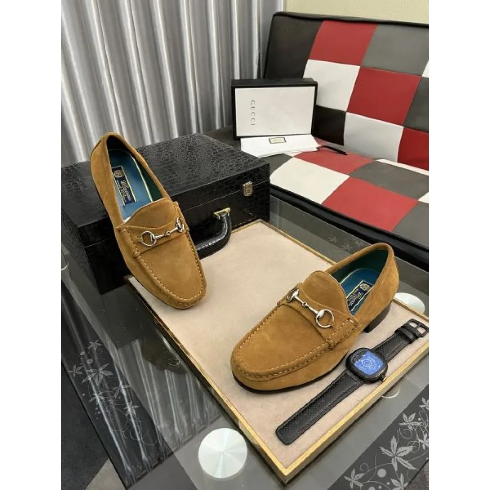 GUCCI グッチ 2025SS 主張性が優れた新作 メンズ用 ビジネスシューズ 商品画像 3
