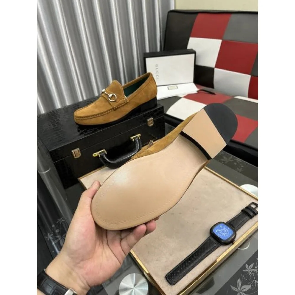 GUCCI グッチ 2025SS 主張性が優れた新作 メンズ用 ビジネスシューズ 商品画像 9