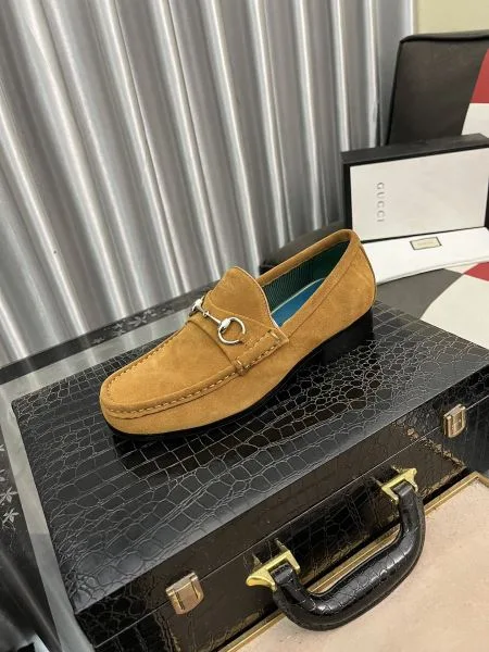 GUCCI グッチ 2025SS 主張性が優れた新作 メンズ用 ビジネスシューズ 商品画像 10
