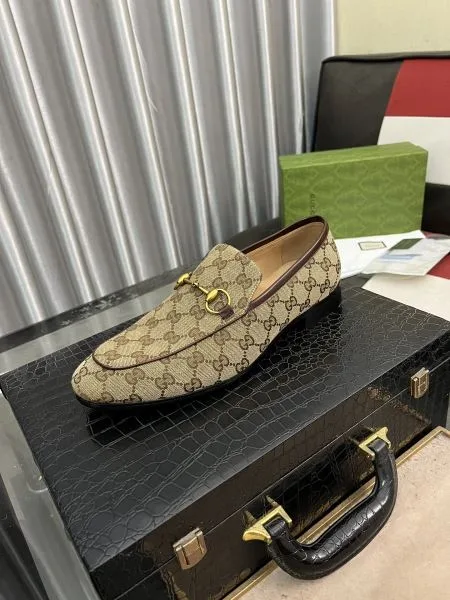 GUCCI グッチ 2025SS 【激安】高級品通販 メンズ用 ビジネスシューズ 商品画像 10
