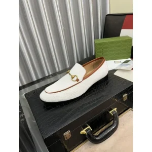 GUCCI グッチ 2025SS 絶対欲しい手に入る メンズ用 ビジネスシューズ 商品画像 1