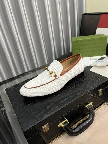 GUCCI グッチ 2025SS 絶対欲しい手に入る メンズ用 ビジネスシューズ 商品画像 10