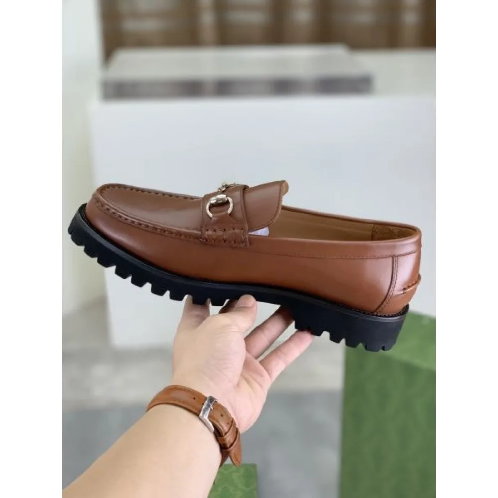 GUCCI グッチ 2025SS トレンドの最先端に メンズ用 ビジネスシューズ 商品画像 7