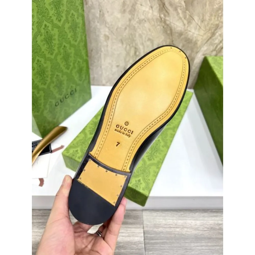 GUCCI グッチ 2025SS 定番人気薄手柔らか メンズ用 ビジネスシューズ 商品画像 9