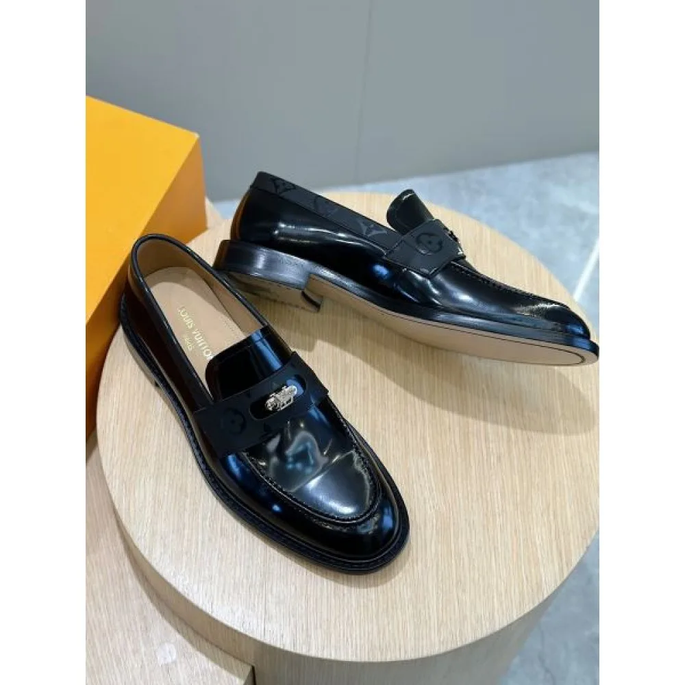 LOUIS VUITTON ルイヴィトン 2025SS 一目惚れ メンズ用 ビジネスシューズ 商品画像 8