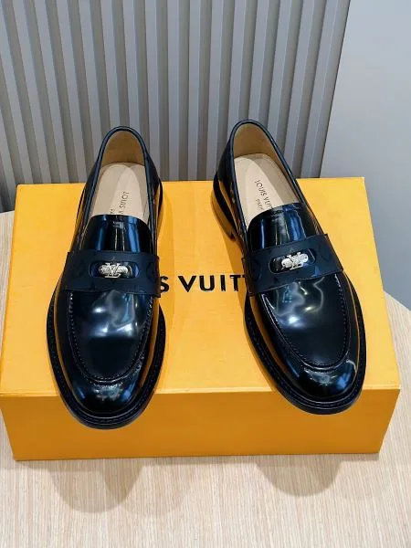 LOUIS VUITTON ルイヴィトン 2025SS 一目惚れ メンズ用 ビジネスシューズ 商品画像 10