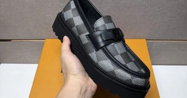 2025秋冬新作 LOUIS VUITTON ルイヴィトン メンズ用 ビジネスシューズ 雑誌掲載の注目モデル 商品画像 11