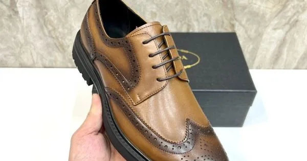 2025秋冬新作 PRADA プラダ メンズ用 ビジネスシューズ 冬に映えるスタイリッシュな一足 商品画像 11