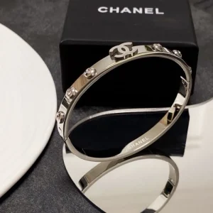 2025SS ブレスレット CHANEL シャネル コーデの主役にぴったりの逸品 商品画像 1