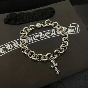 2025SS ブレスレット CHROME HEARTS クロムハーツ 大胆な彫刻が際立つ逸品 商品画像 1