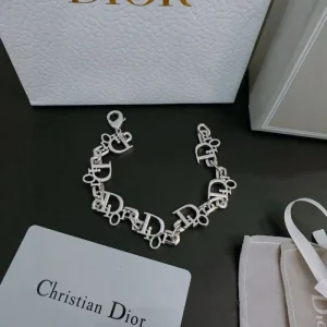2025SS ブレスレット DIOR ディオール トレンド感満載の注目アクセ 商品画像 1