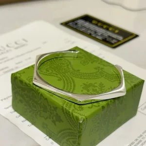 2025SS ブレスレット GUCCI グッチ デイリー使いに最適な洗練デザイン 商品画像 1