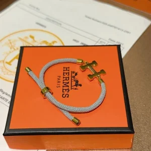 2025SS ブレスレット HERMES エルメス 永遠の定番 ケリー&シェーヌ風デザイン 商品画像 1