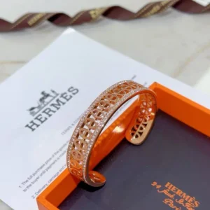 2025SS ブレスレット HERMES エルメス 気品あふれるクラシックスタイル 商品画像 1