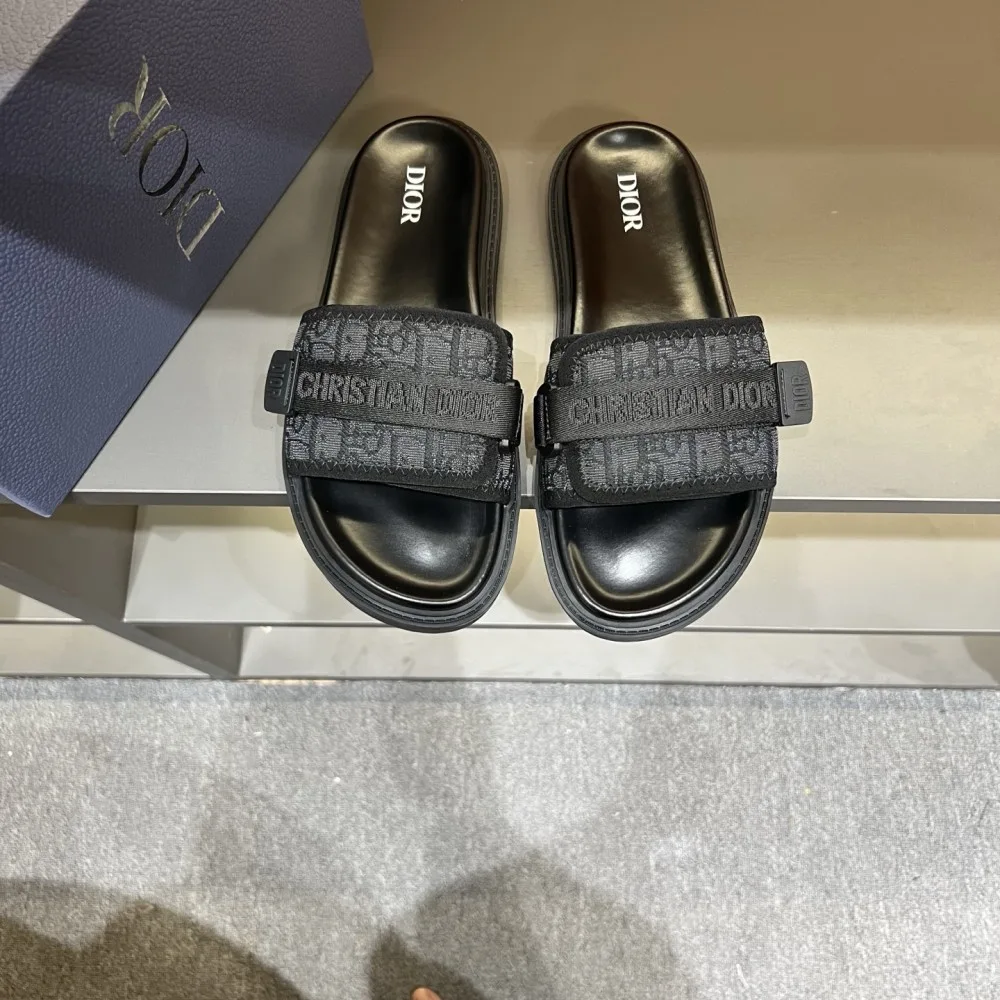 2025SS サンダル DIOR ディオール ジュアル感強めの着 商品画像 3