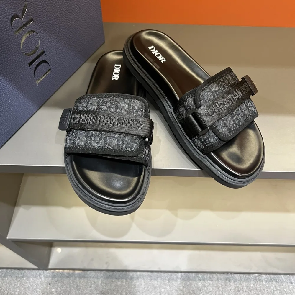 2025SS サンダル DIOR ディオール ジュアル感強めの着 商品画像 5