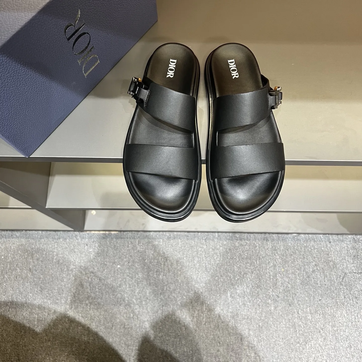 2025SS サンダル DIOR ディオール シンプルなデザイン 商品画像 10