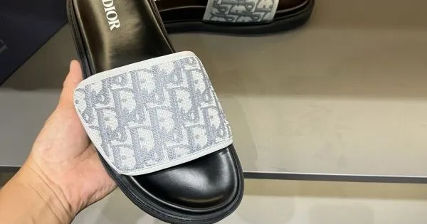 2025SS サンダル DIOR ディオール おしゃれ上級者に着 商品画像 11