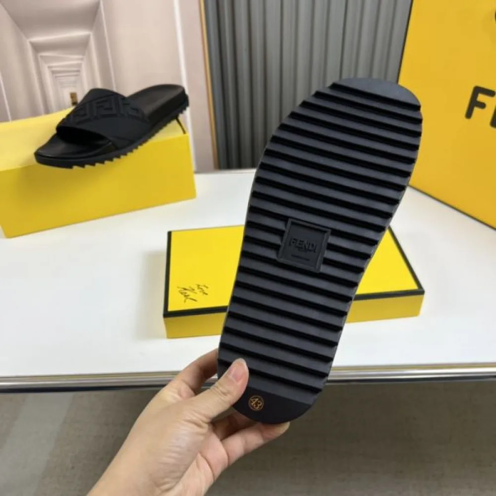 FENDI フェンデイ 2025SS 最新☆大人気☆話題沸騰 メンズ用 サンダル 商品画像 9