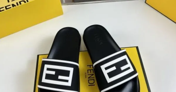 FENDI フェンデイ 2025SS 新作限定華やかキュート メンズ用 サンダル 商品画像 11
