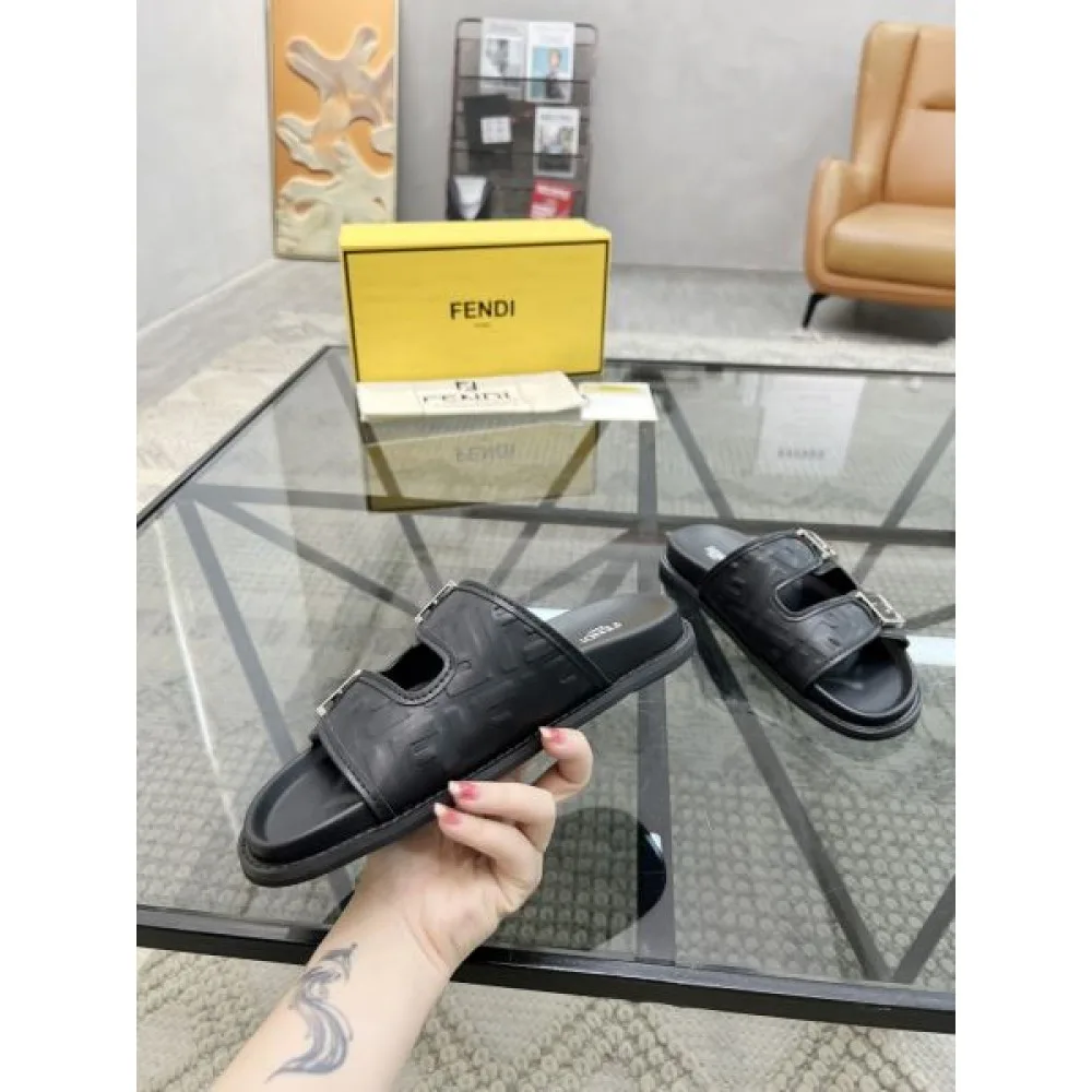 FENDI フェンデイ 2025SS オシャレに見せられます メンズ用 サンダル 商品画像 5