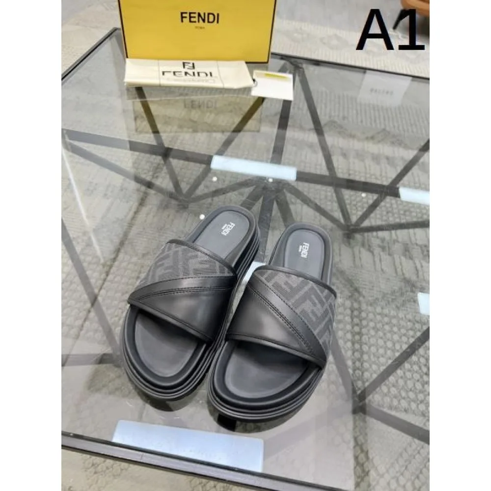 FENDI フェンデイ 2025SS トレンドコーデが楽しめ メンズ用 サンダル 商品画像 1