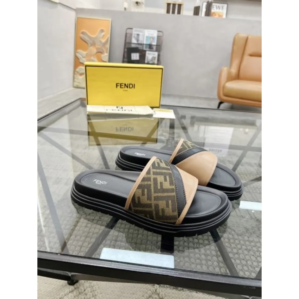 FENDI フェンデイ 2025SS トレンドコーデが楽しめ メンズ用 サンダル 商品画像 3