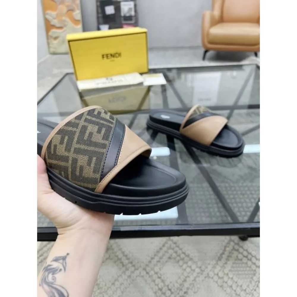 FENDI フェンデイ 2025SS トレンドコーデが楽しめ メンズ用 サンダル 商品画像 6