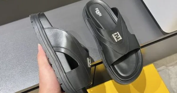 2025SS サンダル FENDI フェンデイ 特に今期の春夏注目 商品画像 11