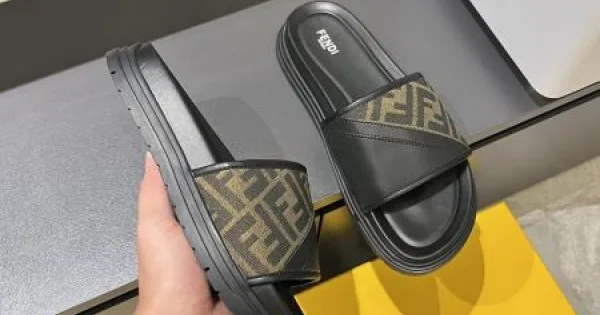 2025SS サンダル FENDI フェンデイ 今季マストアイテム 商品画像 11