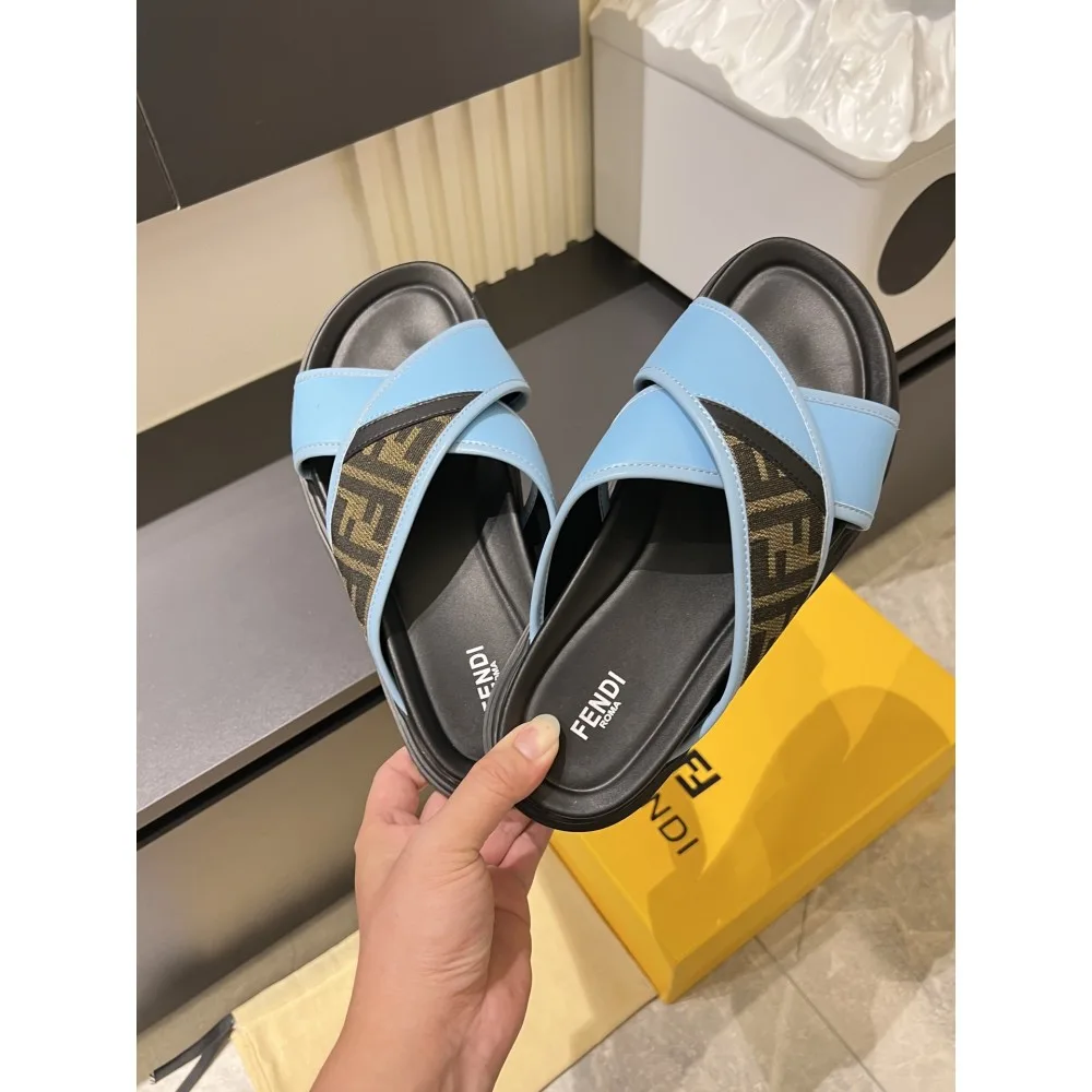 2025SS サンダル FENDI フェンデイ 夏でも快適な着心地 商品画像 7