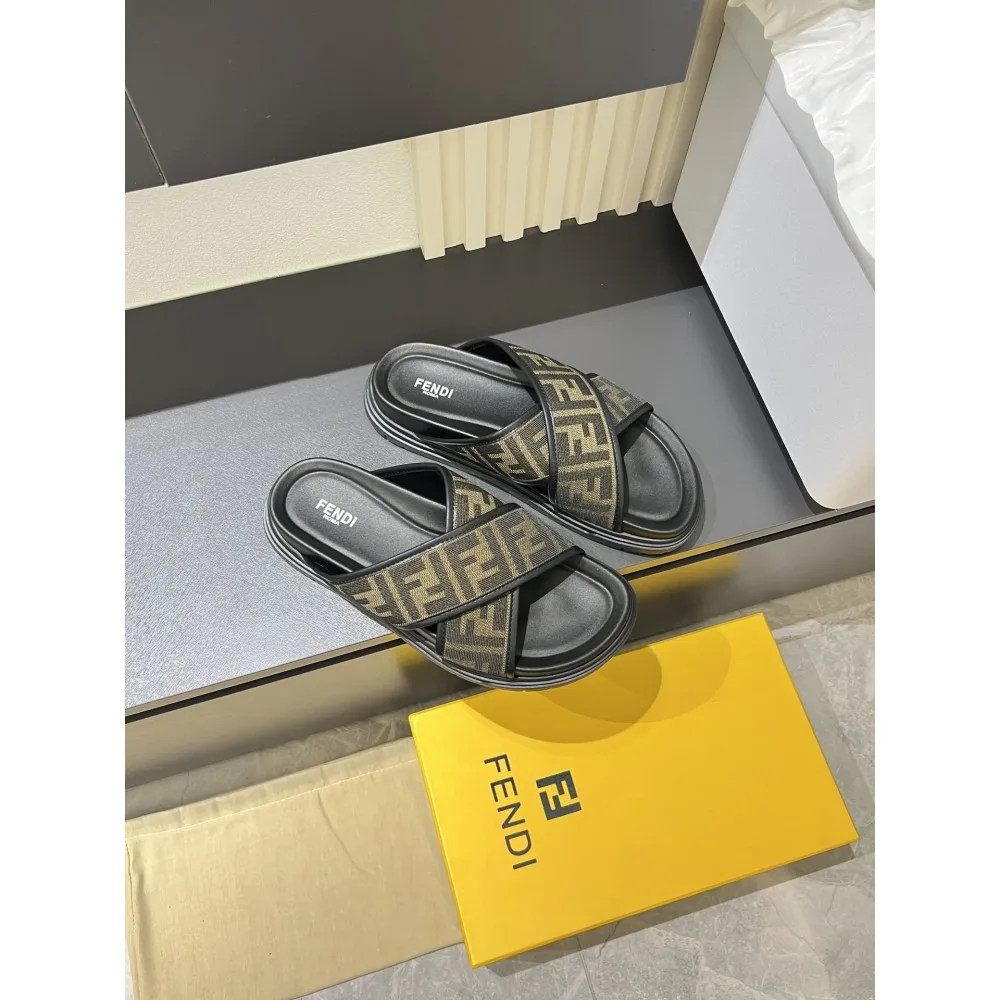 2025SS サンダル FENDI フェンデイ 夏おしゃれを先取り 商品画像 5