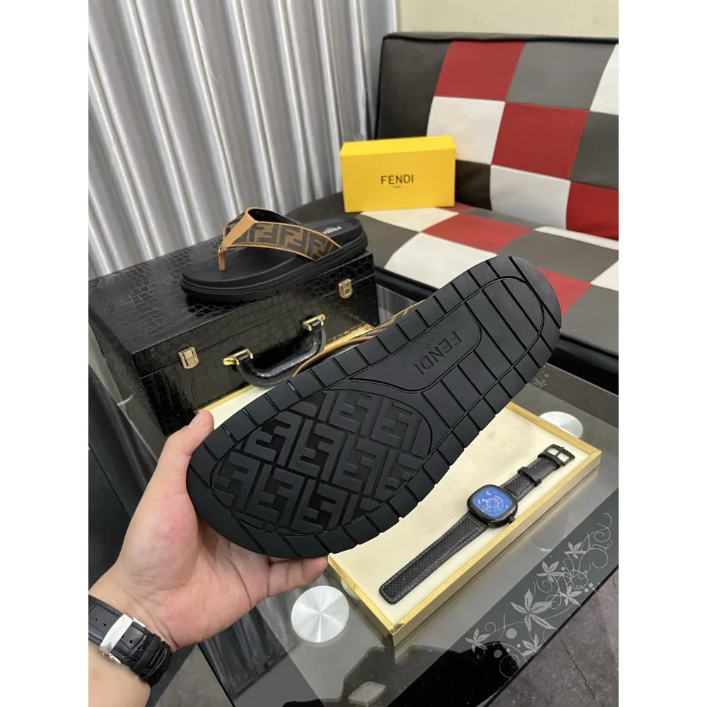 2025SS サンダル FENDI フェンデイ 春夏新作を一気見せ 商品画像 9