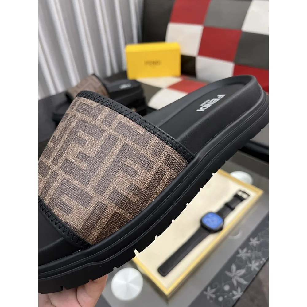 2025SS サンダル FENDI フェンデイ 毎シーズン活躍する 商品画像 7