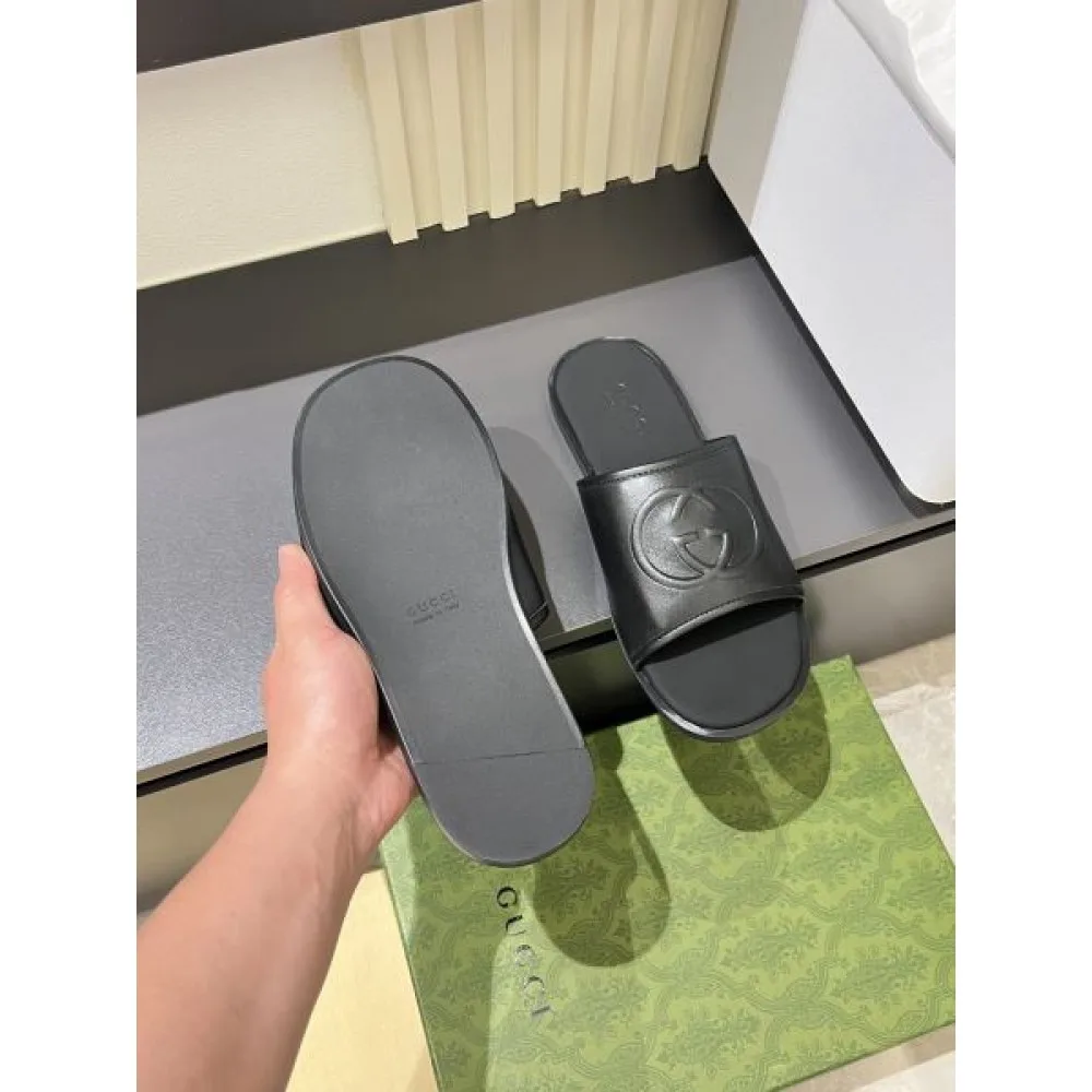 GUCCI グッチ 2025SS 現地価格お得な春夏新作 メンズ用 サンダル 商品画像 9