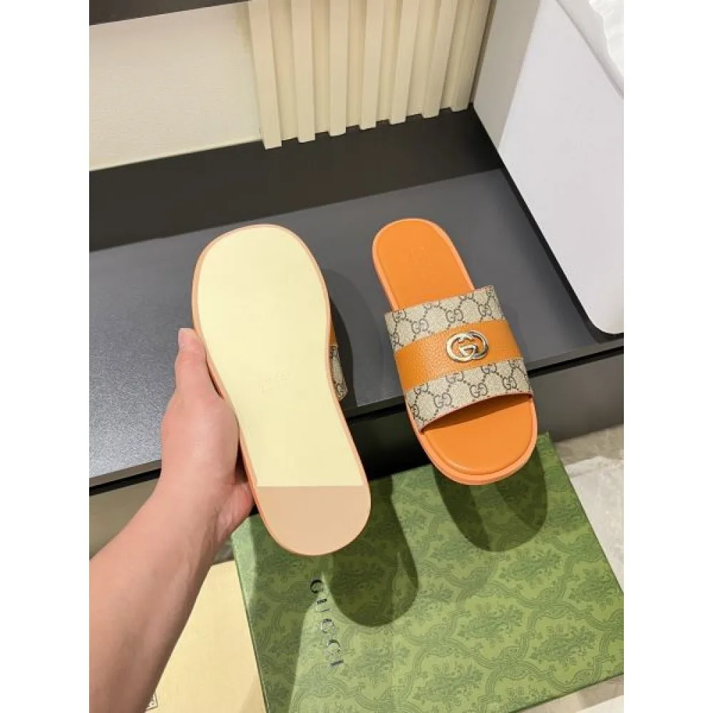 GUCCI グッチ 2025SS 希少!取り扱い店舗限定 メンズ用 サンダル 商品画像 9