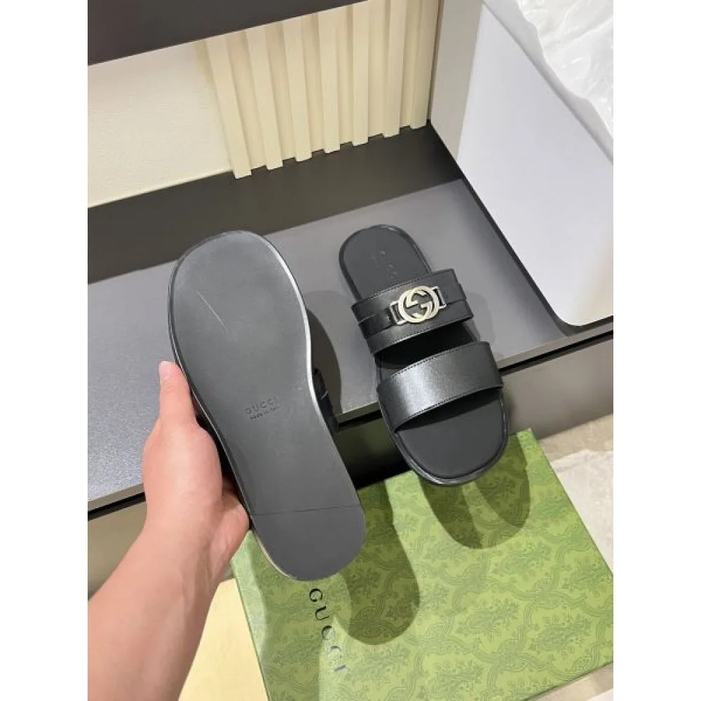 GUCCI グッチ 2025SS 新作セール価格でゲット メンズ用 サンダル 商品画像 9