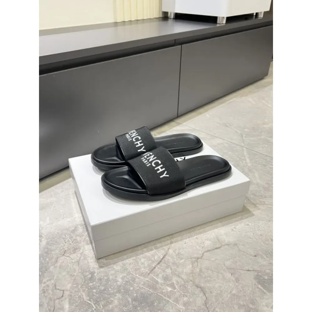 GIVENCHY ジバンシィ 2025SS 日本でも大人気のモデル メンズ用 サンダル 商品画像 5