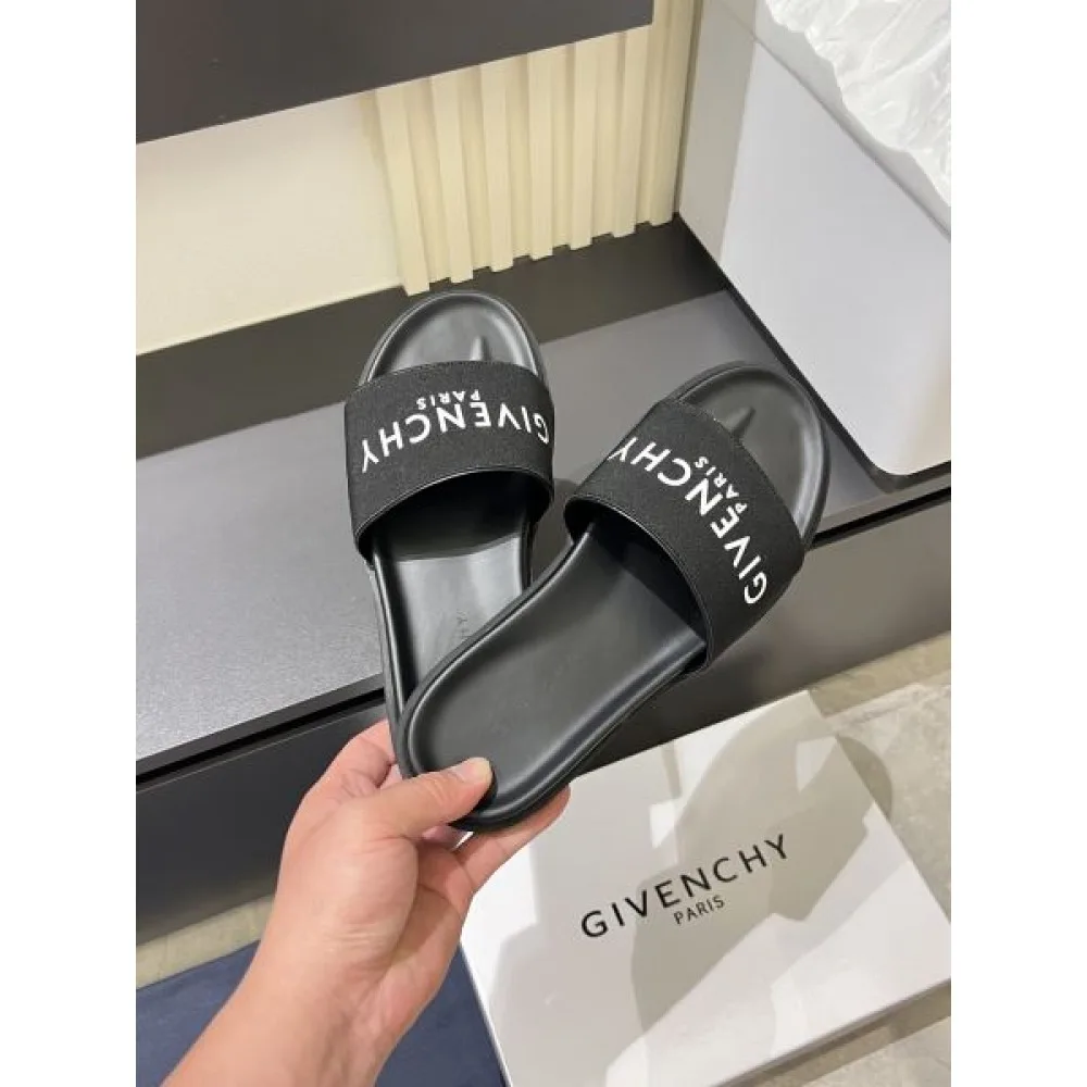 GIVENCHY ジバンシィ 2025SS 日本でも大人気のモデル メンズ用 サンダル 商品画像 7