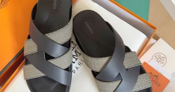 HERMES エルメス 2025SS すっきりしたシルエット メンズ用 サンダル 商品画像 12