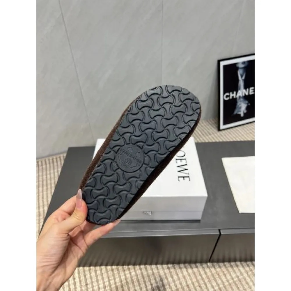 2025FW レディース ファースリッパ LOEWE ロエベ 冬の新作として注目の高級レプリカ 商品画像 9