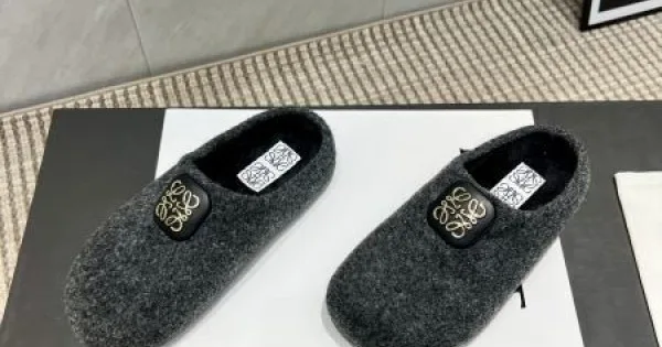 2025FW レディース ファースリッパ LOEWE ロエベ 冬の新作として注目の高級レプリカ 商品画像 11