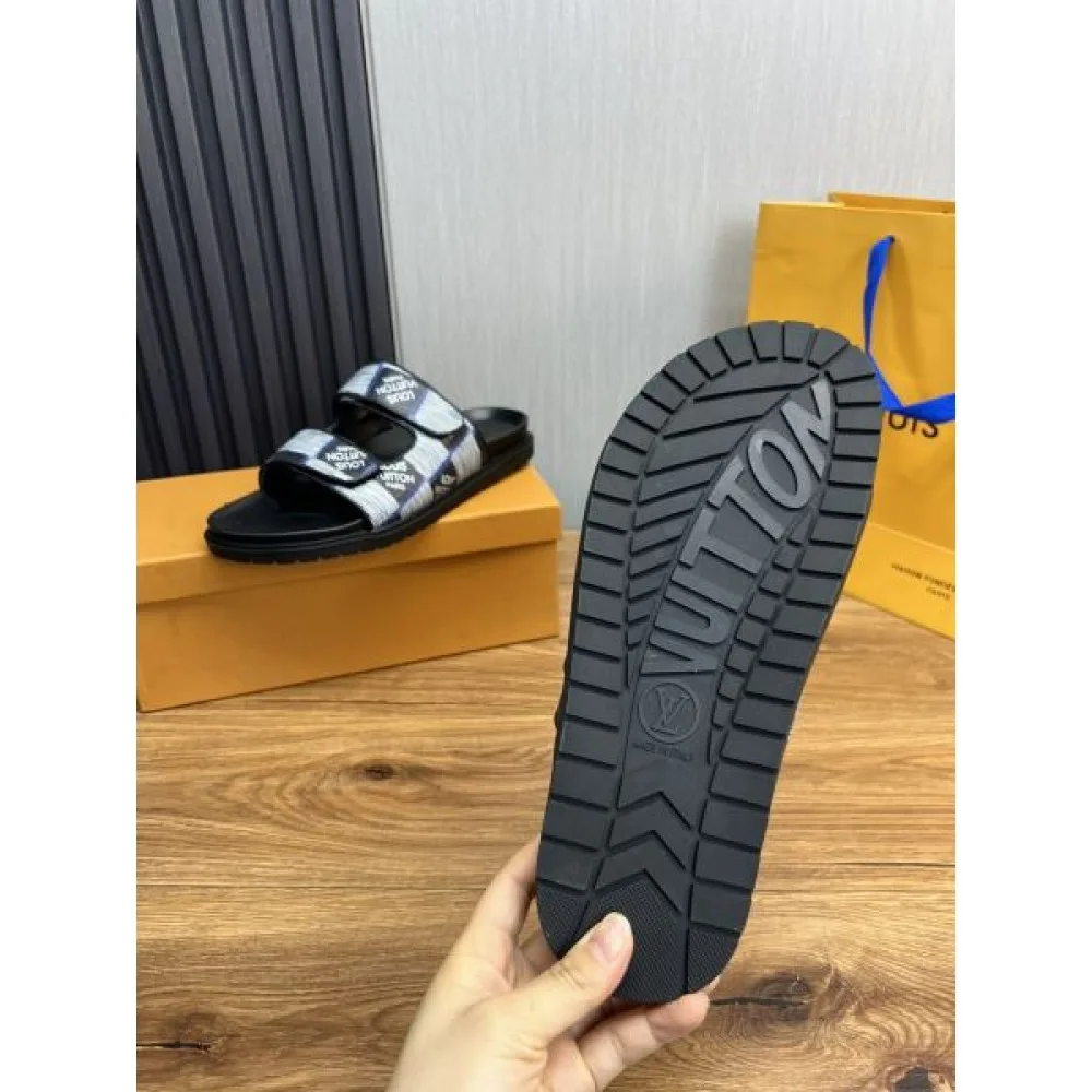 LOUIS VUITTON ルイヴィトン 2025SS トレンドカラー メンズ用 サンダル 商品画像 9