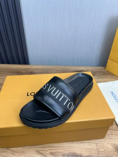 LOUIS VUITTON ルイヴィトン 2025SS 人気は衰えず! メンズ用 サンダル 商品画像 10