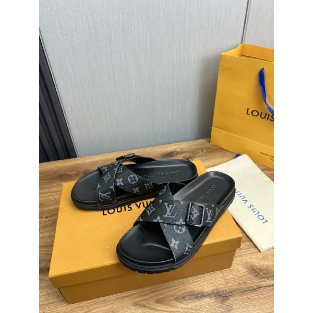 LOUIS VUITTON ルイヴィトン 2025SS 定番のスタイル メンズ用 サンダル 商品画像 3