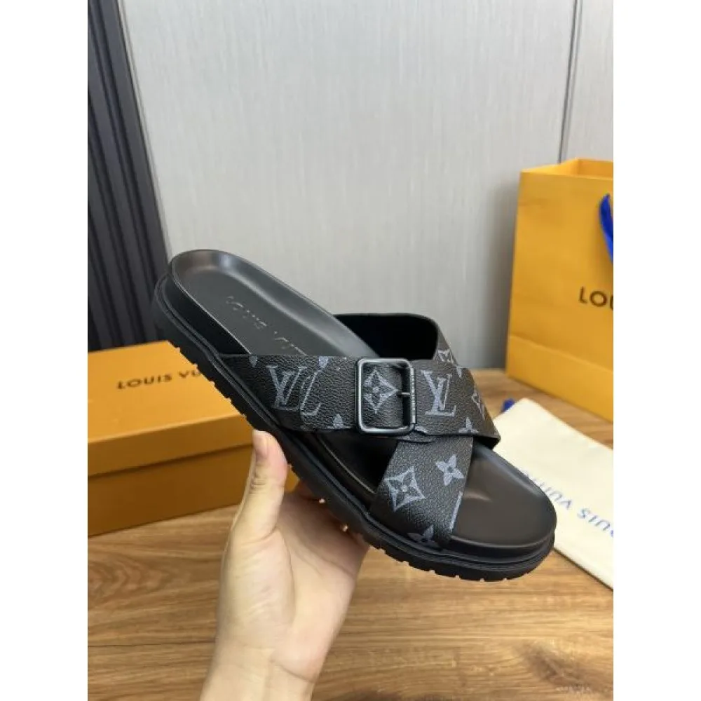 LOUIS VUITTON ルイヴィトン 2025SS 定番のスタイル メンズ用 サンダル 商品画像 4