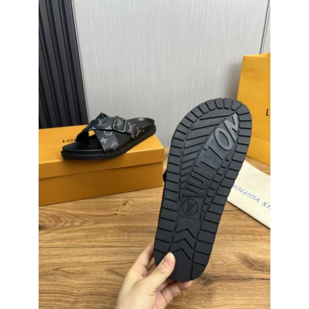 LOUIS VUITTON ルイヴィトン 2025SS 定番のスタイル メンズ用 サンダル 商品画像 9