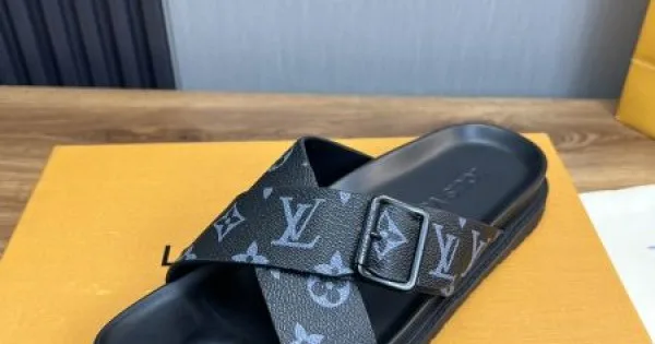 LOUIS VUITTON ルイヴィトン 2025SS 定番のスタイル メンズ用 サンダル 商品画像 11