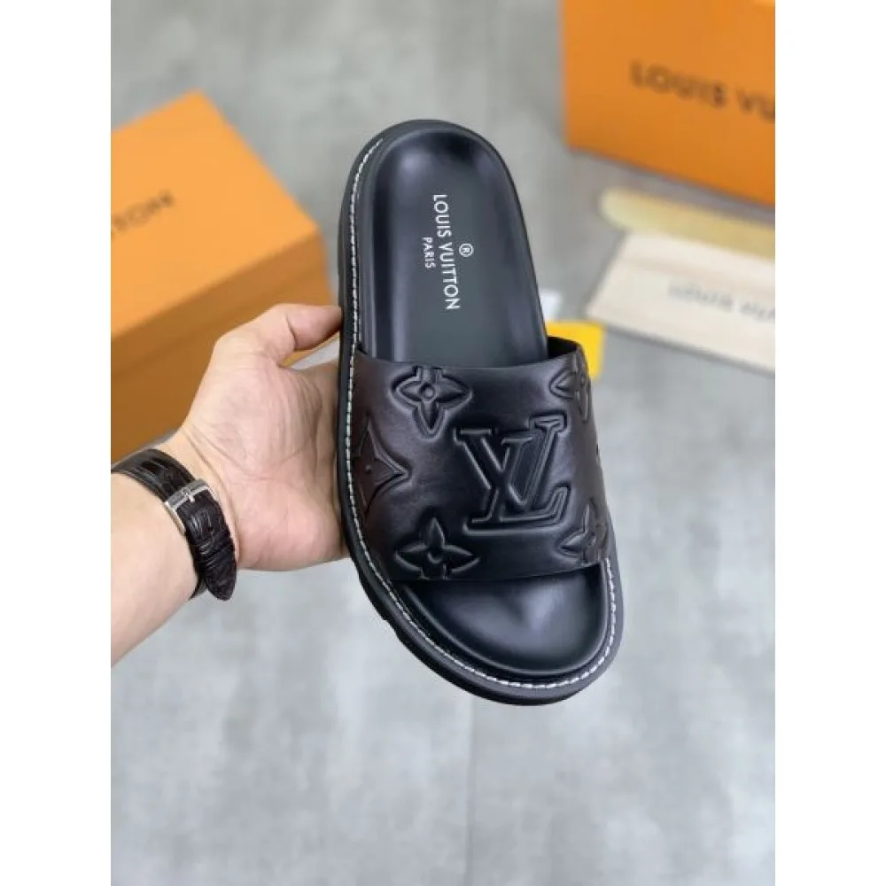 LOUIS VUITTON ルイヴィトン 2025SS 特に注目したい メンズ用 サンダル 商品画像 1